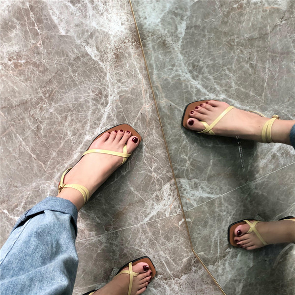 Rooma stiilis naiste sandaalid