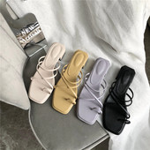 Naiste nahast sandaalid igapäevaseks kasutamiseks