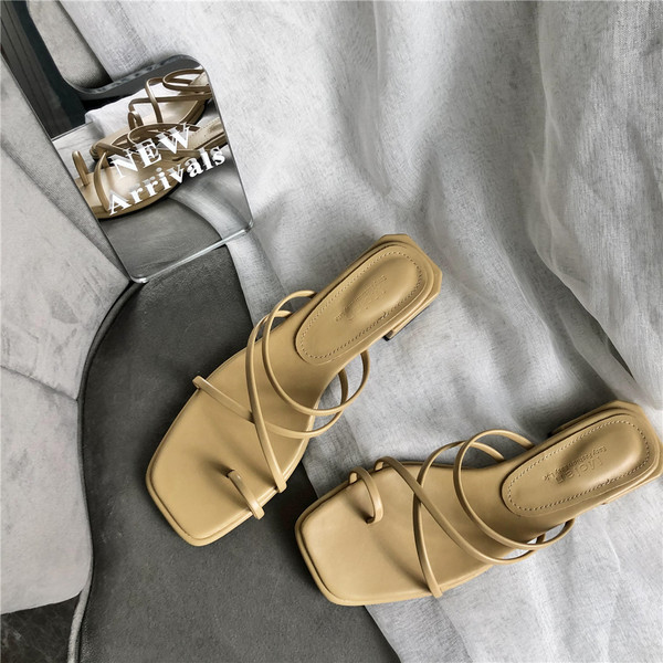 Naiste nahast sandaalid igapäevaseks kasutamiseks