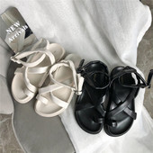 Naiste ristrihmadega nahast sandaalid