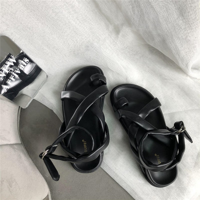 Naiste ristrihmadega nahast sandaalid