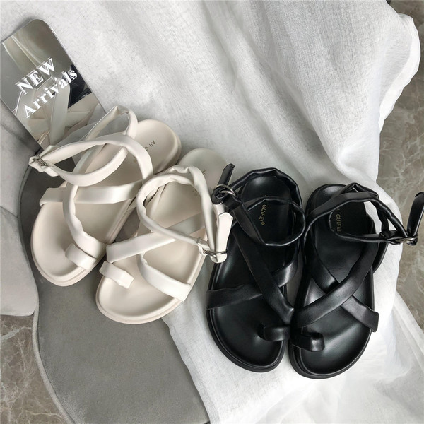 Naiste ristrihmadega nahast sandaalid