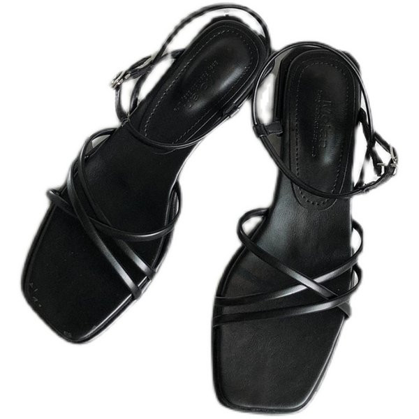 Nahast rihmade ja kandilise 4 cm kontsaga vabaaja sandaalid