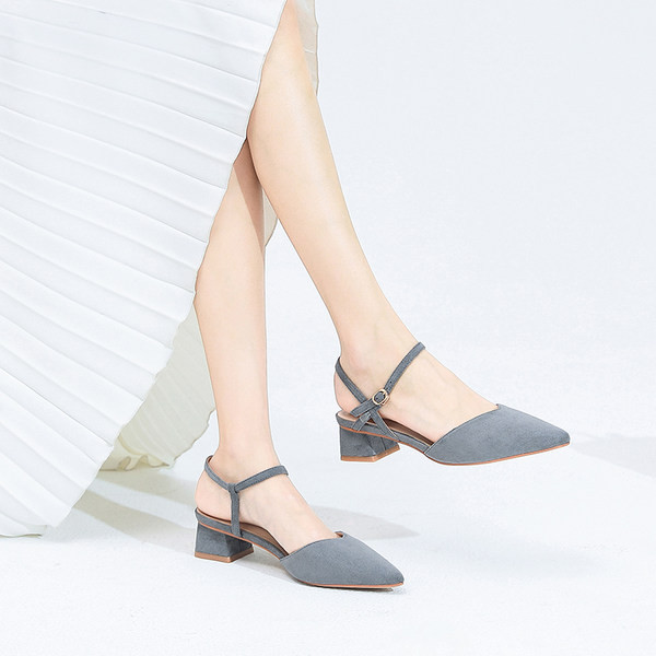 Teritatud mudel naiste sandaalid ökoseemisnahast