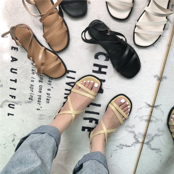 Naiste ristrihmadega sandaalid