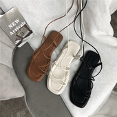 Eko-nahast rihmadega vabaaja sandaalid - Rooma stiilis