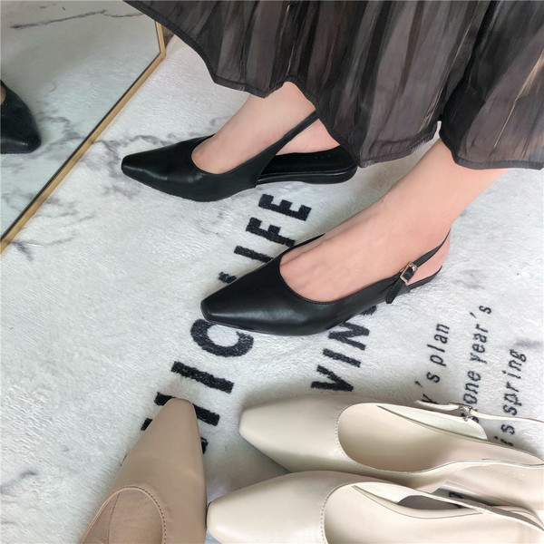 Naiste vabaaja sandaalid suletud varvaste ja lameda tallaga