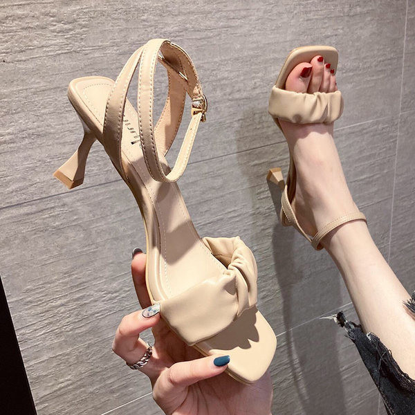 Naiste sandaalid kontsaga 6,5 cm