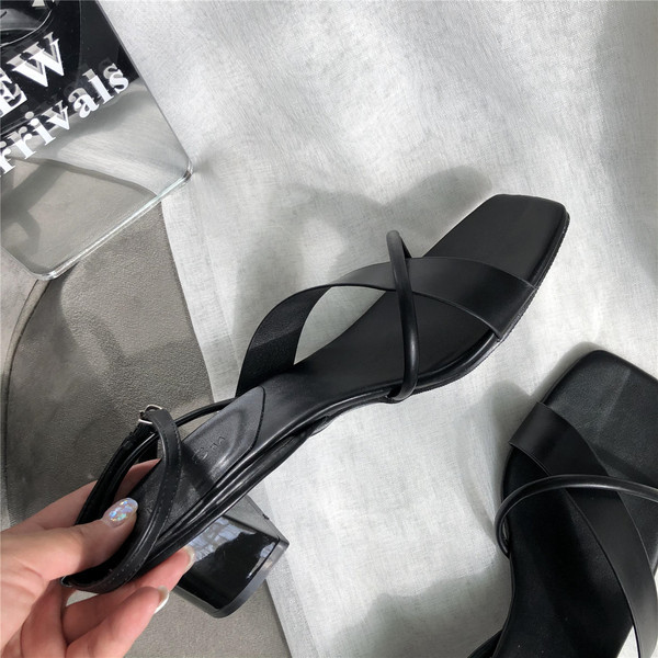 Naiste nahast sandaalid 5 cm paksuse kontsaga