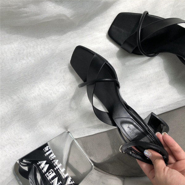 Naiste nahast sandaalid 5 cm paksuse kontsaga