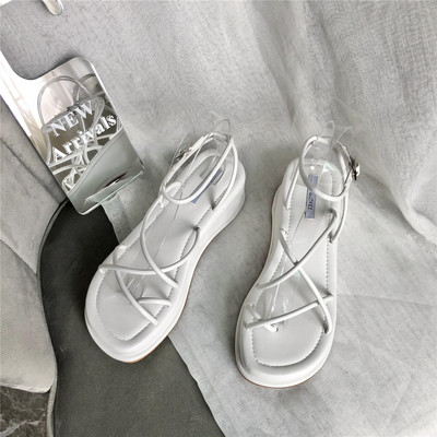 Uus mudel nahast sandaalid 5,5 cm platvormiga