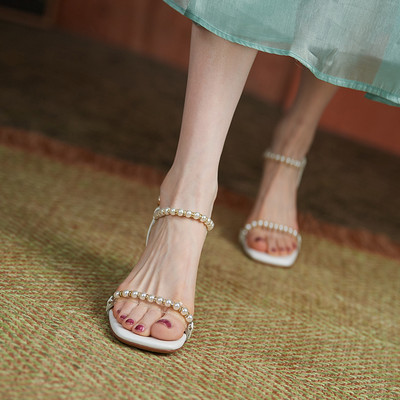 Suvised naiste sandaalid pärlite ja läbipaistva kontsaga