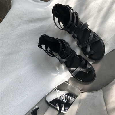 Naiste ökonahast kunstsandaalid