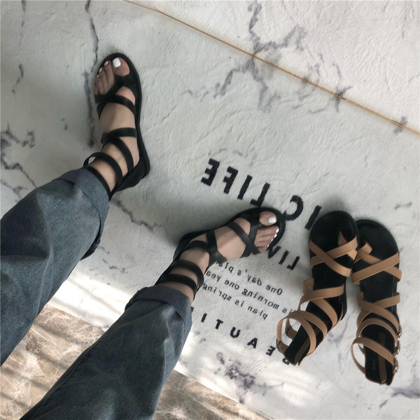 Naiste ökonahast kunstsandaalid