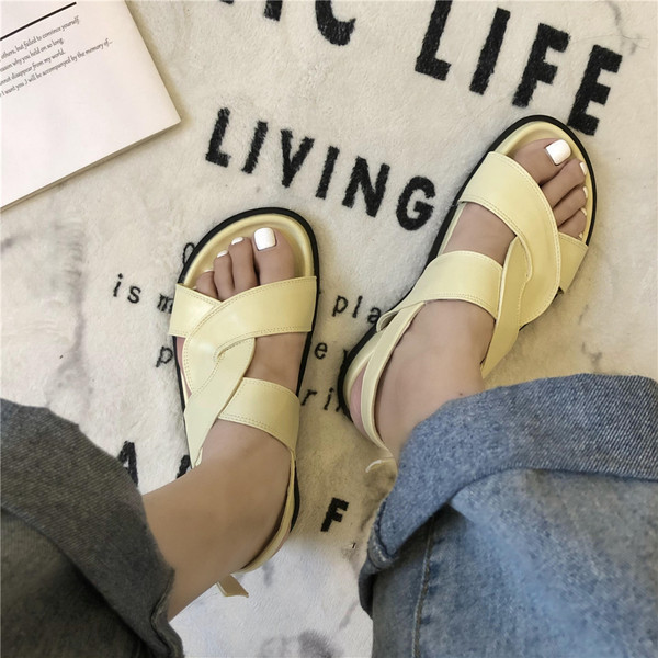 Naiste vabaaja sandaalid ökonahast