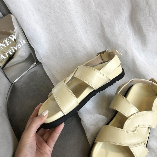 Naiste vabaaja sandaalid ökonahast