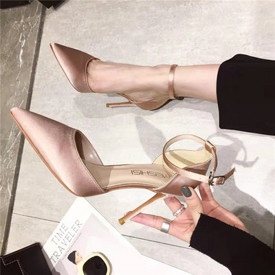 Naiste sandaalid terava otsaga kontsaga 8 cm