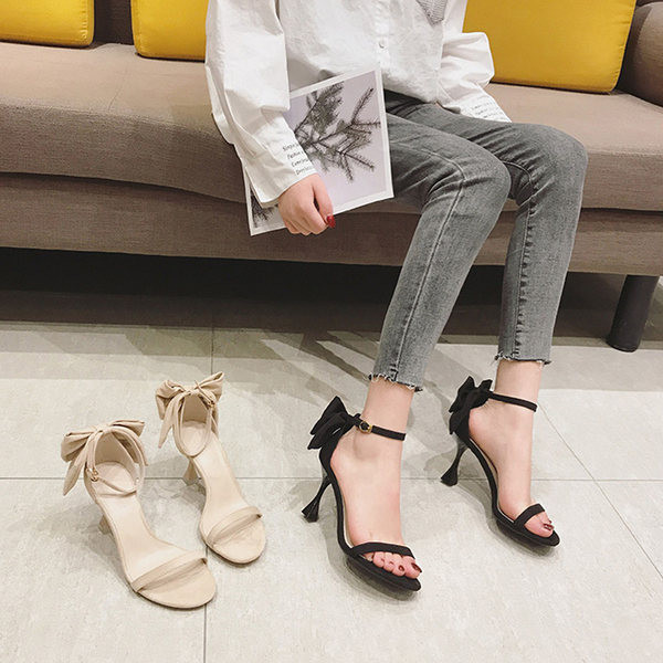 Naiste sandaalid paela ja kontsaga 8 cm