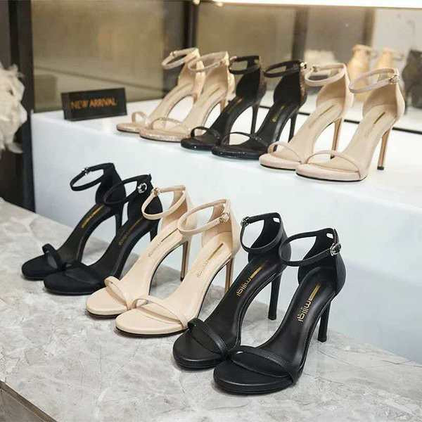 Moodsad naiste sandaalid 5 cm kontsaga