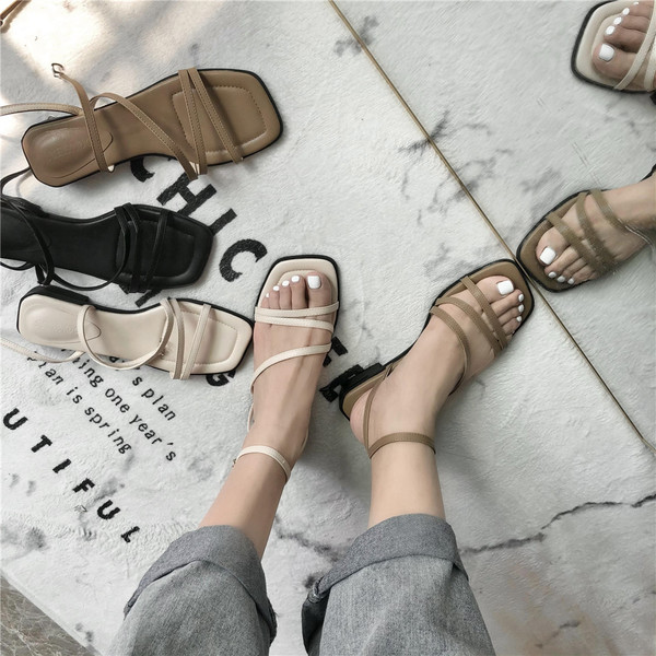 Alkalmi szandál vékony pánttal - eko bőrből