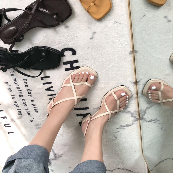 Naiste nahast vabaaja sandaalid