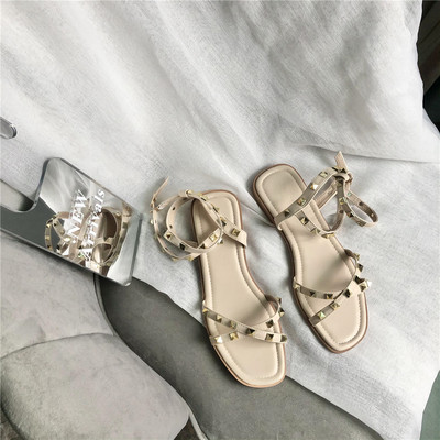 Νέο μοντέλο γυναικεία έκο δερμάτινα σανδάλια με μεταλλικό πούλι