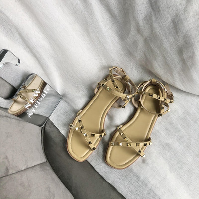 Νέο μοντέλο γυναικεία έκο δερμάτινα σανδάλια με μεταλλικό πούλι