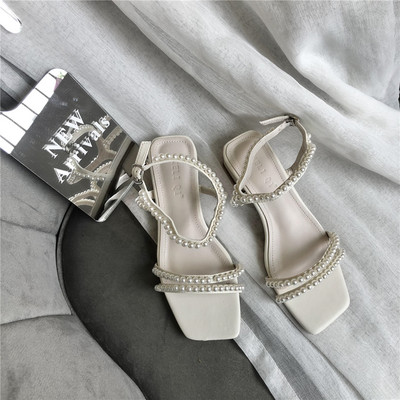 Γυναικεία πέδιλα casual με πέρλες και τακούνι 3,5 cm