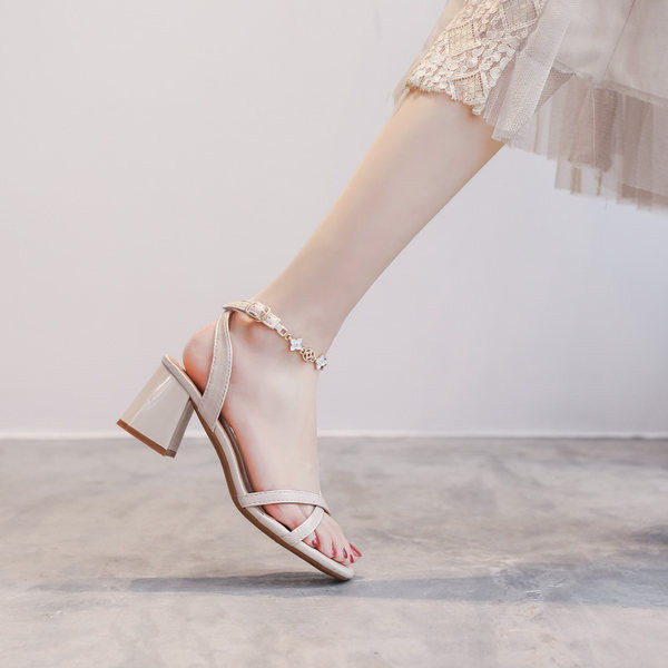 Naiste madala 6 cm kontsaga sandaalid