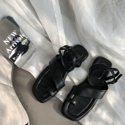 Női szandál lapos talpon