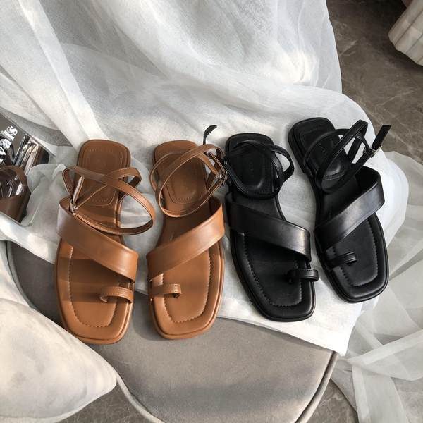 Női szandál lapos talpon