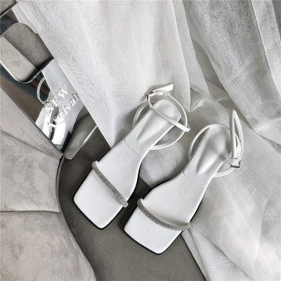 Naiste kividega rihmaga sandaalid