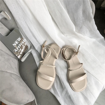 Naiste vabaaja rihmadega sandaalid - kunstnahast