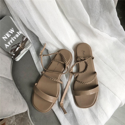 Naiste vabaaja rihmadega sandaalid - kunstnahast