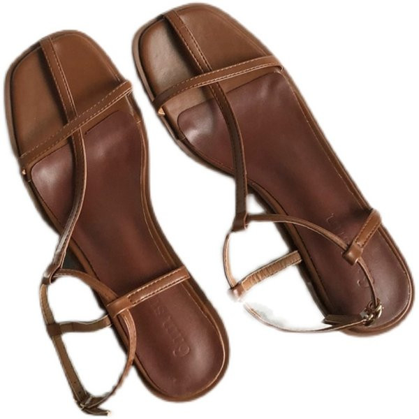 Peenikeste rihmadega kunstnahast naiste sandaalid