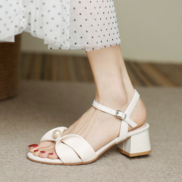 Naiste sandaalid paksu kontsaga 4,5 cm