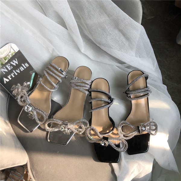 Moodsad naiste sandaalid paela ja kontsaga 5,5 cm