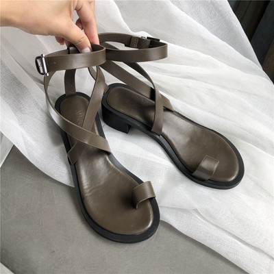 Öko-nahast valmistatud Rooma stiilis naiste sandaalid