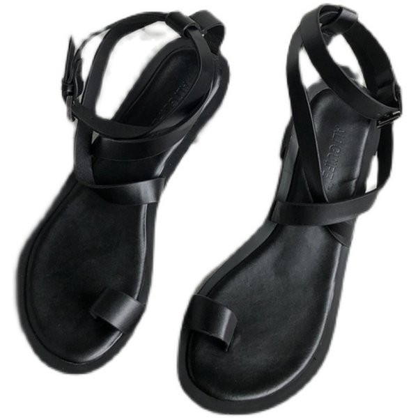 Öko-nahast valmistatud Rooma stiilis naiste sandaalid