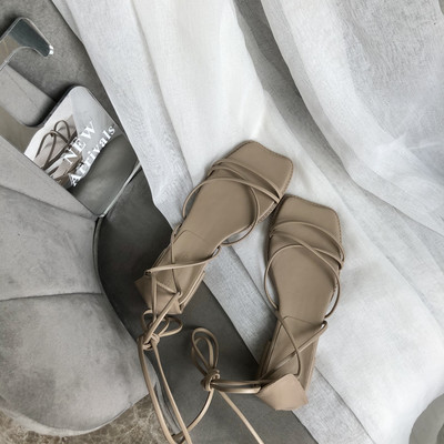 Nahast rihmadega naiste sandaalid - Rooma stiilis