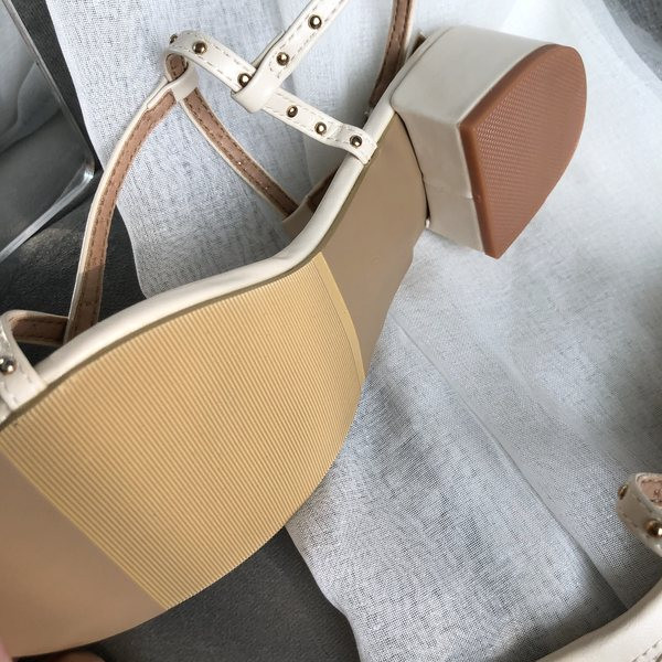 Naiste sandaalid tasasel tallal peenikeste rihmadega ökonahast