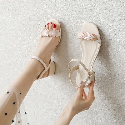 Naiste vabaaja sandaalid ökonahast rihmade ja madala paksu kontsaga