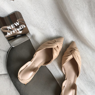 Naiste sandaalide terava otsaga mudel