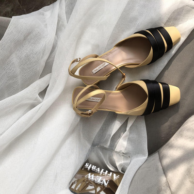 Női zárt szandál bőrpánttal - fehér és sárga