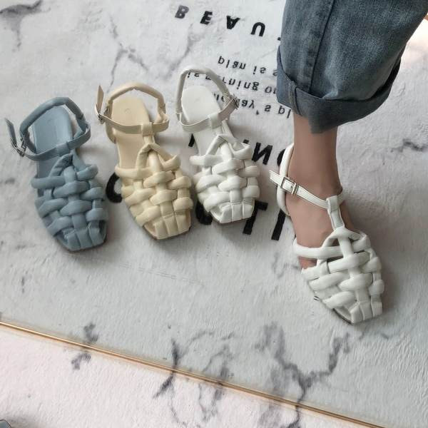 Naiste lameda tallaga nahast sandaalid