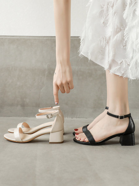 Női alkalmi szandál műbőrből, vékony pánttal