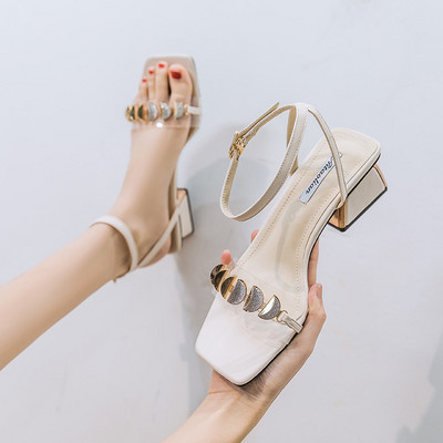 Γυναικεία πέδιλα με τακούνι και λουράκι 5 cm