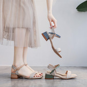 Naiste vabaaja sandaalid õhukeste rihmade ja madala paksu kontsaga