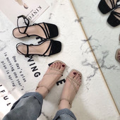 Moodsad naiste sandaalid kahes värvitoonis