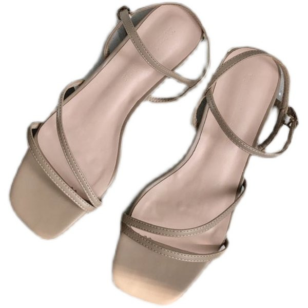 Moodsad naiste sandaalid kahes värvitoonis